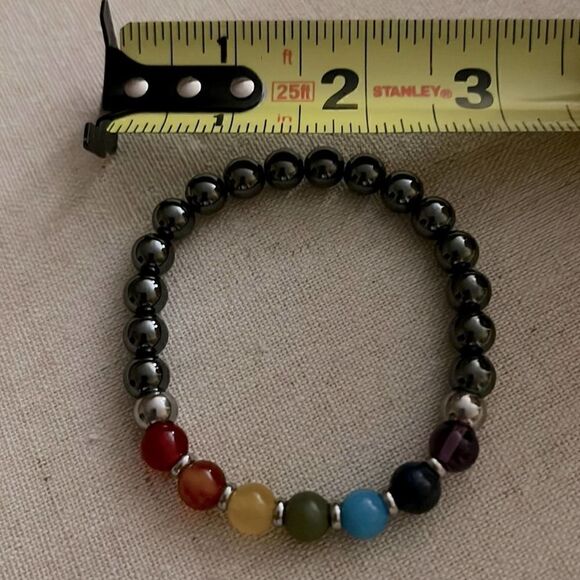 MAGNETIC THERAPY AND REIKI HEALING bracelet with 7 chakra beads - L- NWOT - Picture 3 of 3